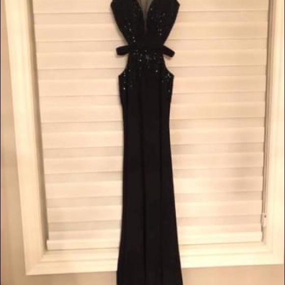 Sherri Hill evening dress - Picture 4 of 8